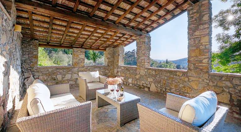 Villa with pool, terrace & garden — photo 4