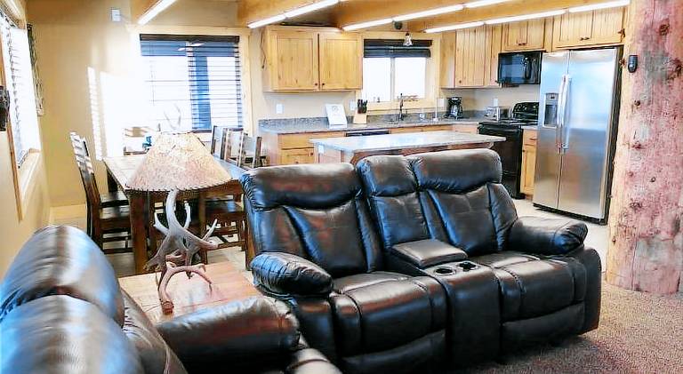 House with hot tub in Island Park, ID