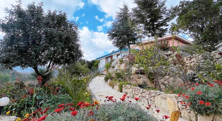 Vacation home with BBQ, terrace & yard | Suitable for remote work | Pets are welcome — photo 4