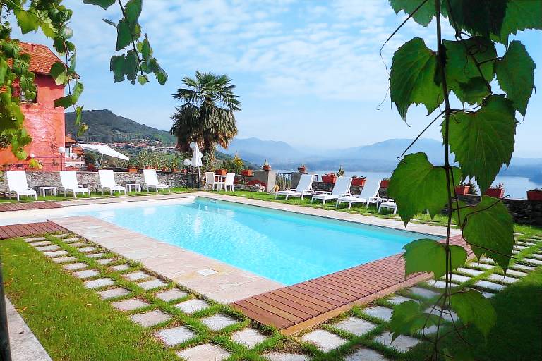  in Massino Visconti, Lago Maggiore, Italien