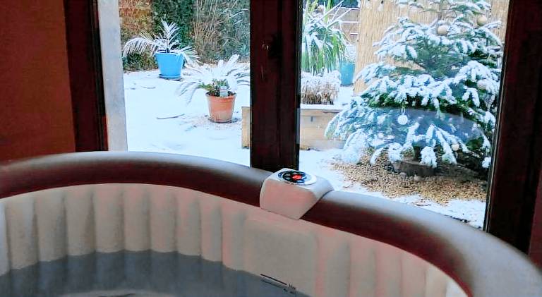 Nice vacation home with jacuzzi & patio | Pets allowed in Rouen