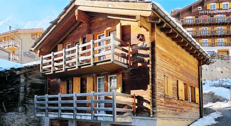 Chalet with 3 rooms for 6 persons in Saas Grund