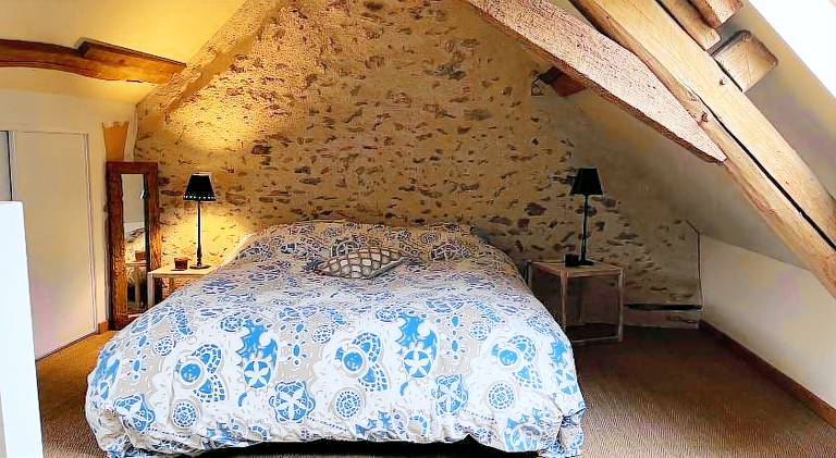 La fouasserie 1 grand lit parental et 1 clic clac 140 1 a 4 personnes — photo 3