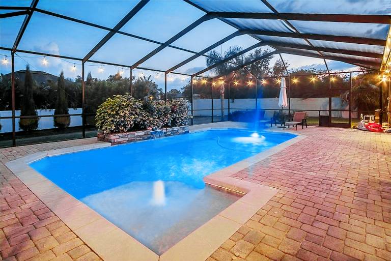Elegant Home with Pool, Office, Theater, and Fence — photo 2