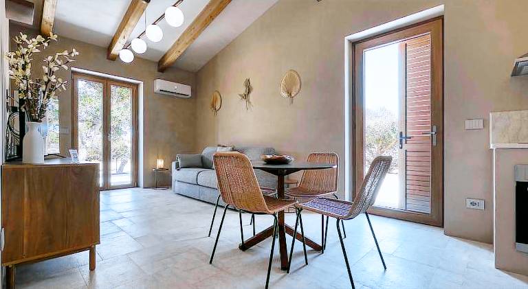 Pleasant villa with pool | Pets allowed — photo 3