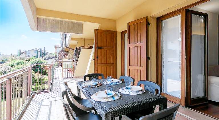 Rental apartment with 3 rooms for 5 persons in Sirmione