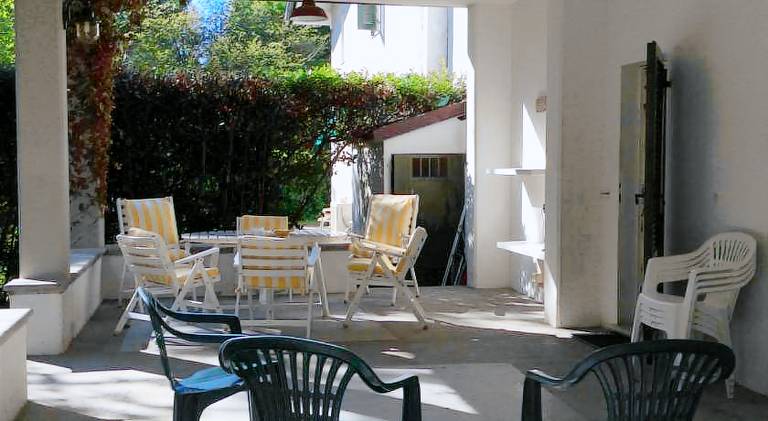 Villa with 5 rooms for 10 persons — photo 3