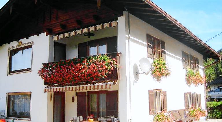 Apartment with garden & patio in Berchtesgaden