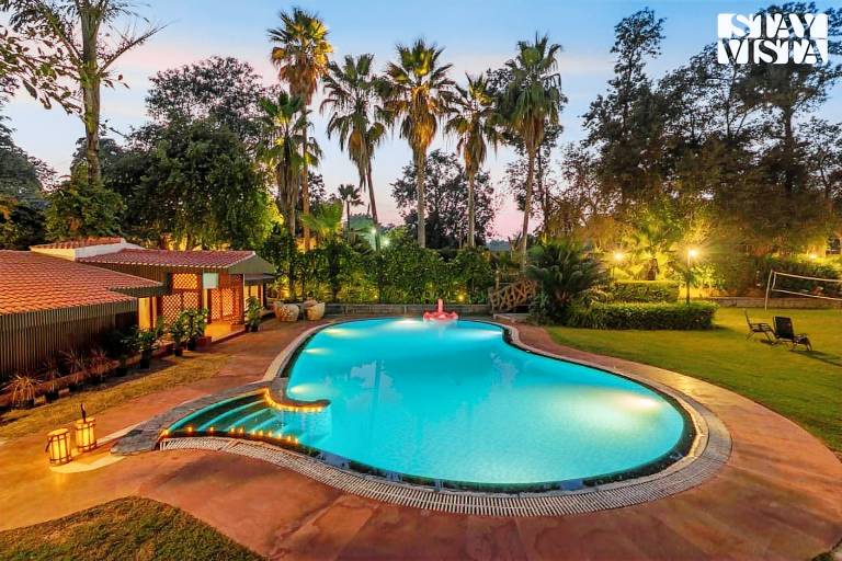 Villa with private pool, yard & sauna — photo 4