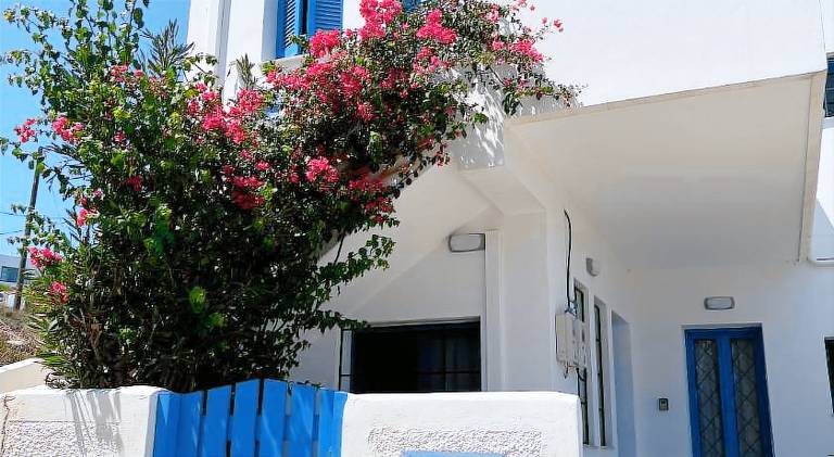 Lovely holiday apartment with terrace | Pet-friendly in Sitia