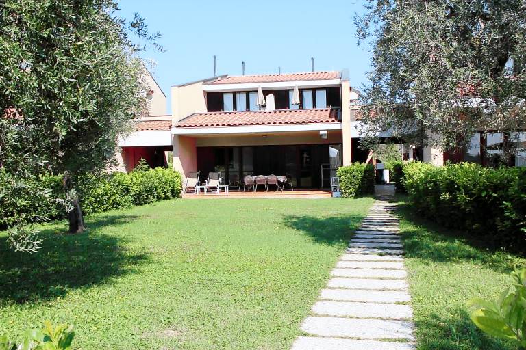 Rental apartment with pool & barbecue — photo 2