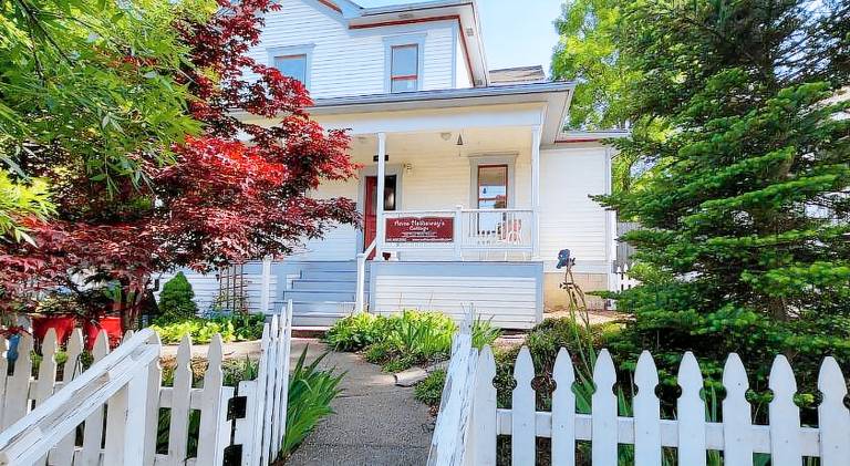Vacation home with 8 rooms for 16 persons in Ashland, OR