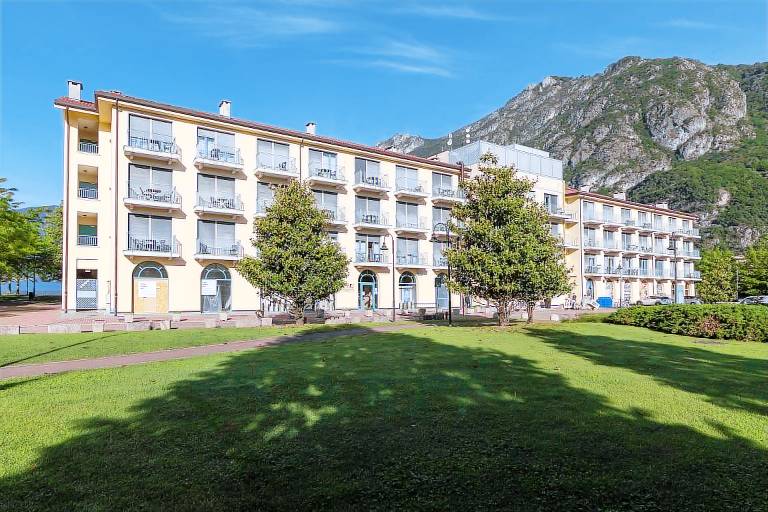 Apartment with 1 room for 4 persons in Porlezza