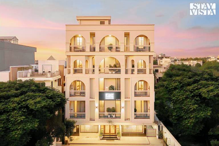 StayVista Residences near Cyber City Hub w Gym