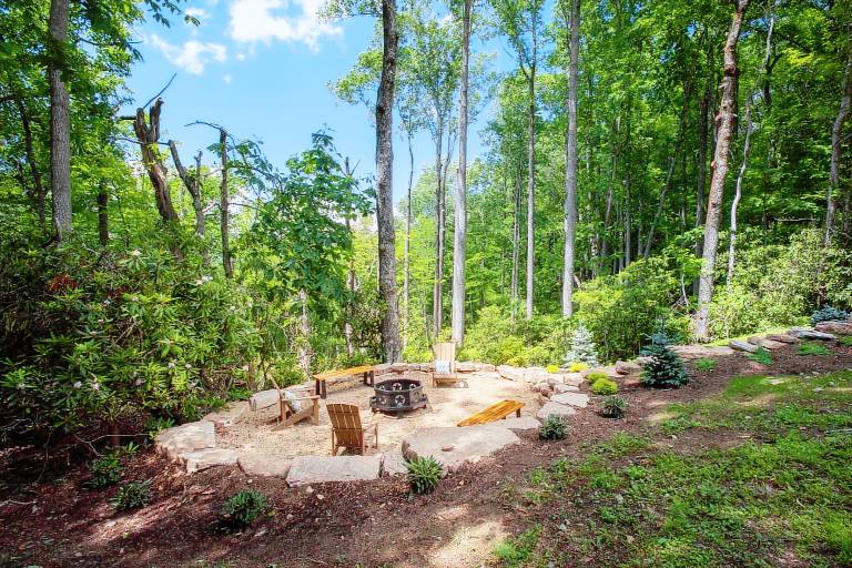 Family-friendly beautiful cabin with barbecue & jacuzzi | Mountain view | Pets are welcome — photo 4