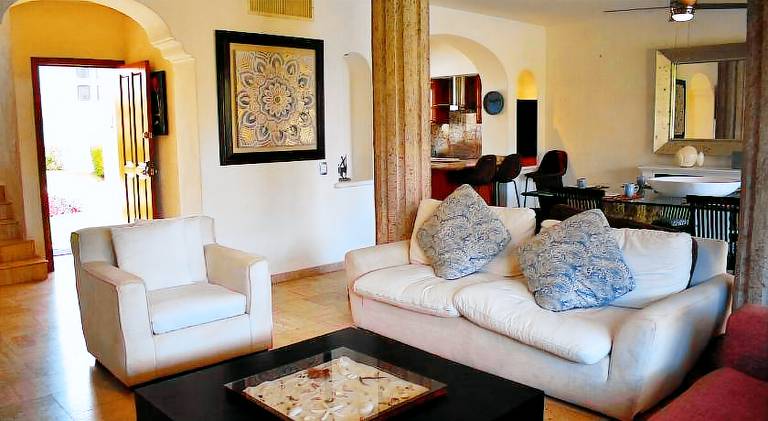 200 m&sup2; Villa