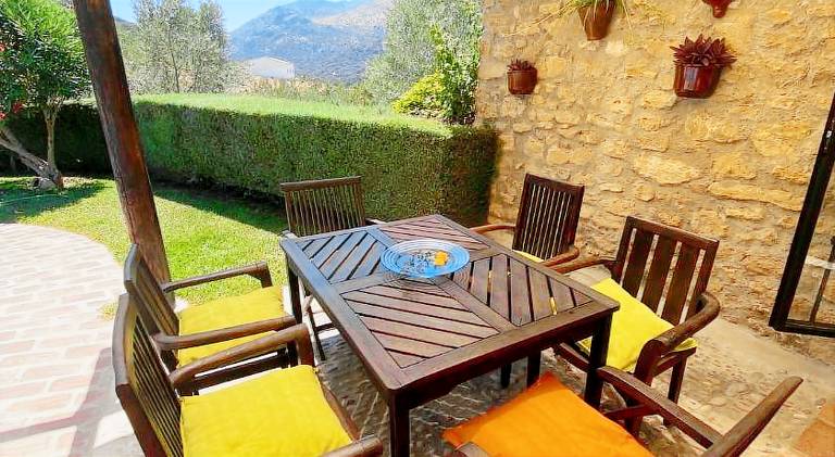 Chalet with pool | Pet-friendly — photo 3