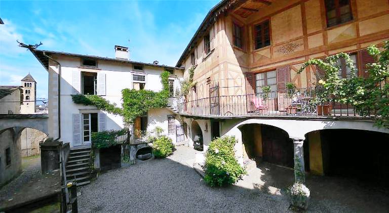 60 m&sup2; Villa