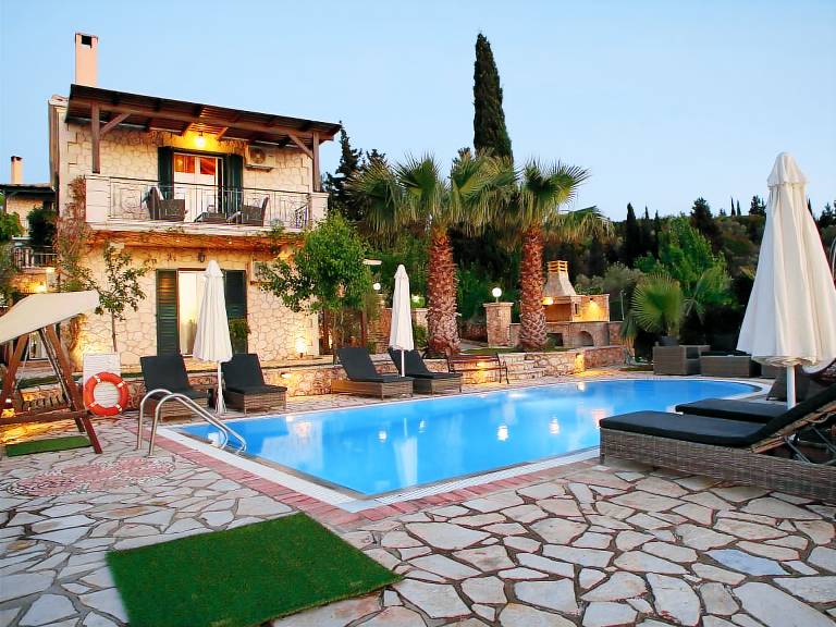 House with patio, private pool & yard | Mountain view in Lefkada