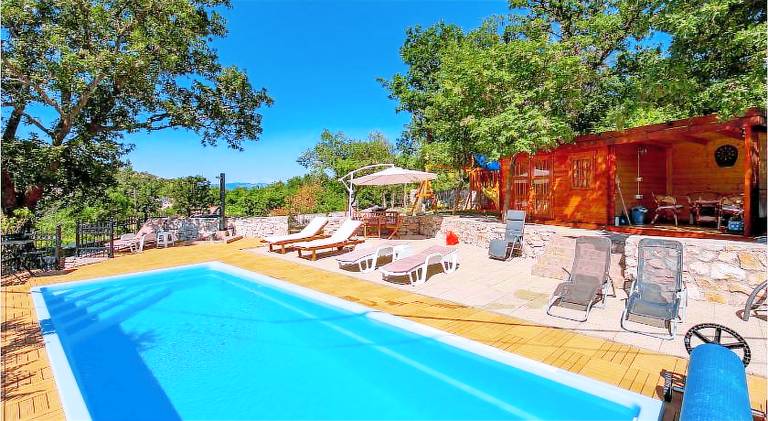 House with pool in Moscenicka Draga