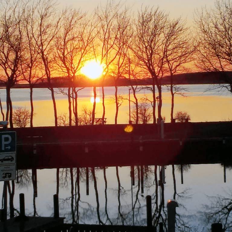 Entspanne im Hafenglück: Traumferienwohnung mit Meerblick auf Fehmarn — photo 2