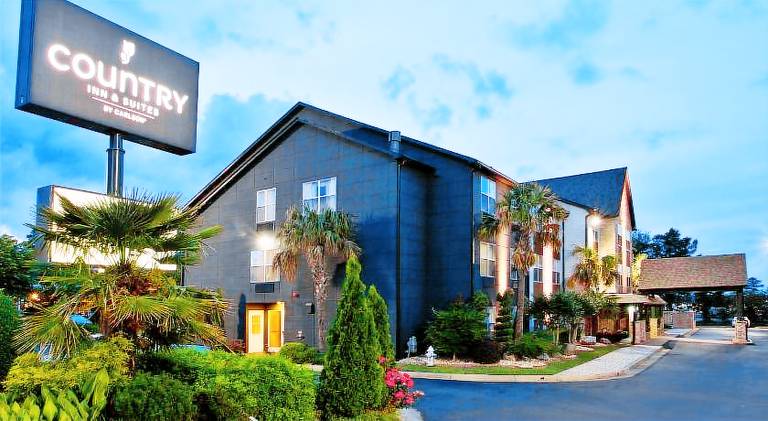 Baymont Inn & Suites by Wyndham Morrow/Atlanta I-75 South — photo 3