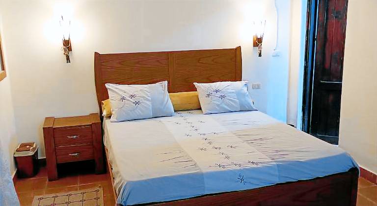 Wonderful serviced apartment with patio, garden & private pool | Next to the beach | Dogs allowed — photo 2