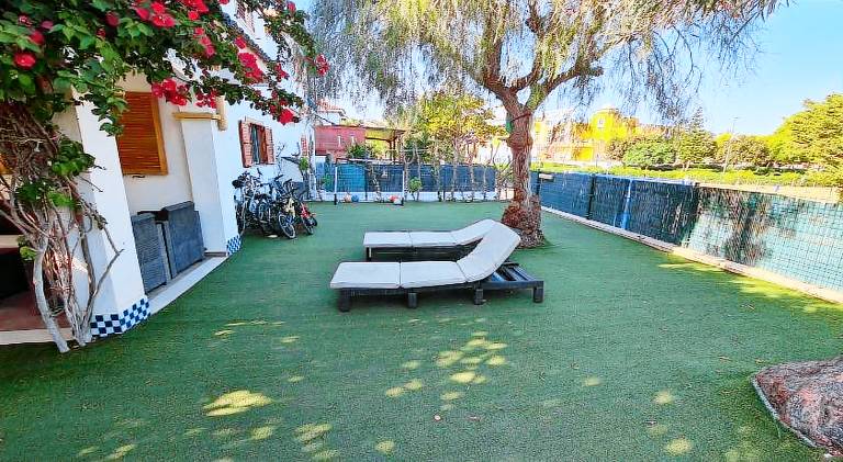 Vacation home with garden, patio & private pool — photo 4
