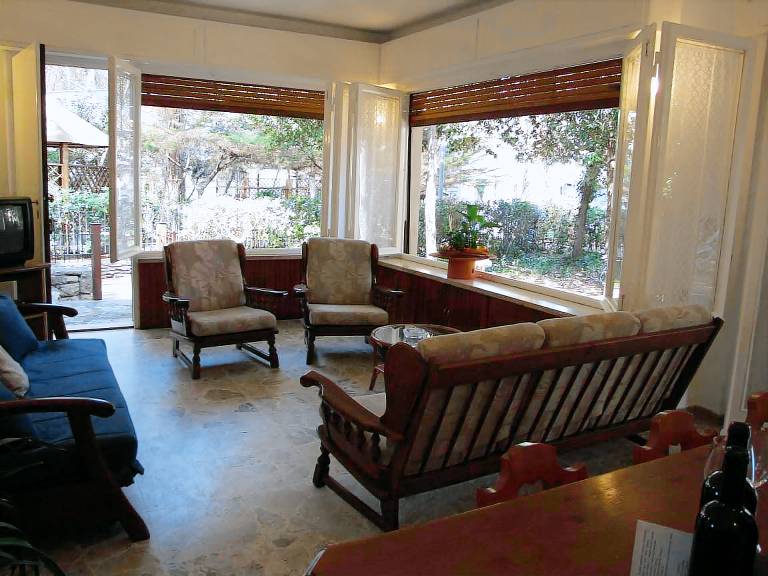 Apartment with terrace, yard & grill — photo 3