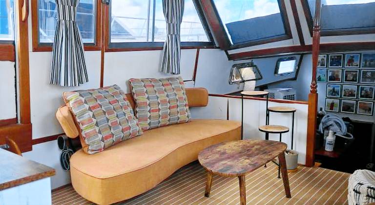 43' Classic Trawler 5 Star Resort Pools, Views, Dining Free Shuttle to Downtown — photo 2