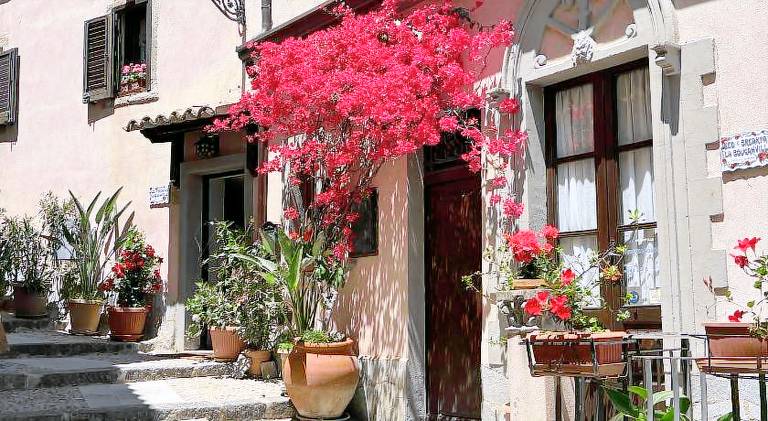 Casa Lina Bouganville in Letojanni