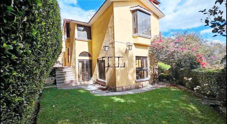 Villa with jacuzzi — photo 5