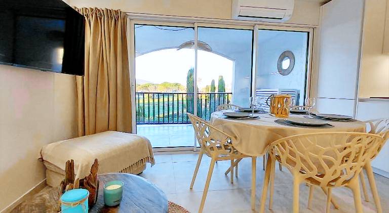 Cote Mer 5 Personnes Plage et Piscine Golfe de St Tropez — photo 2