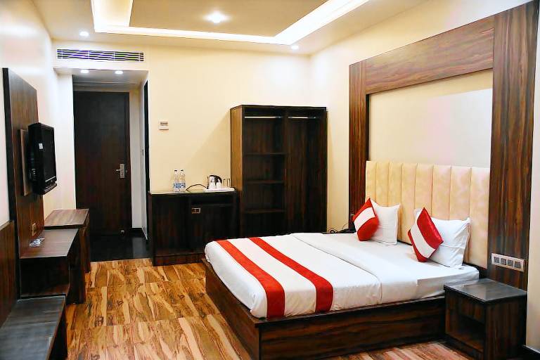 Hotel Vibharaj Palace