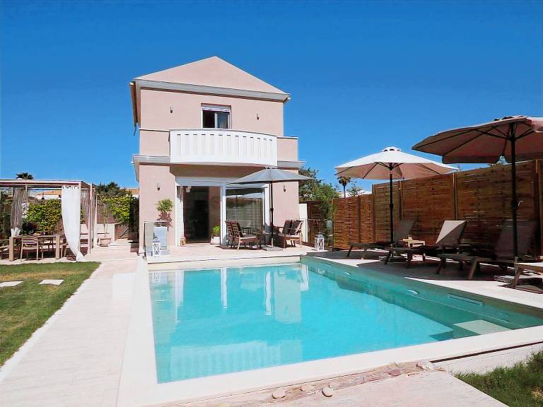 Villa Agios Georgios