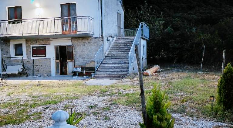 Vacation home with garden, barbecue & pool — photo 4