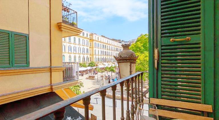 Fully equipped rental apartment with hot tub & terrace | Close to Alcazaba of Málaga | Pets are welcome — photo 5