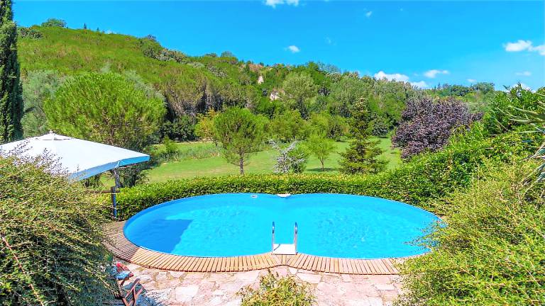 Fully equipped spacious villa with hot tub, grill & private pool | Suitable for remote work | Dogs allowed — photo 2