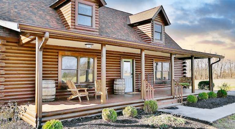 Rec Farm-Log Cabin on Farm, Lake, Hot Tub, Arcade, Pickleball in Shelby, IN