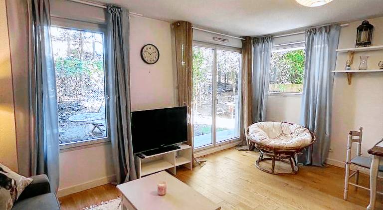 Fully equipped apartment with patio & yard | Perfect for remote work | Pets allowed — photo 2