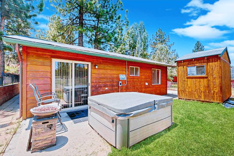 Meadow-Front Metcalf Bay Cabin Hot Tub, Air Hockey, Firepit & Lake Views in Big Bear Lake, CA