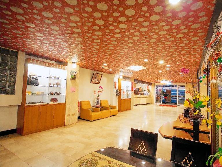 Chiayi Crown Hotel — photo 4