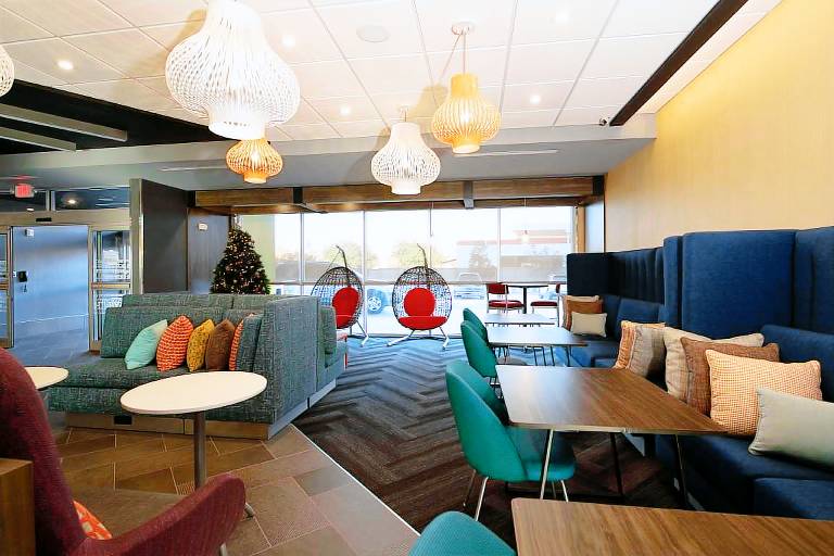 Tru by Hilton The Colony Dallas — photo 3