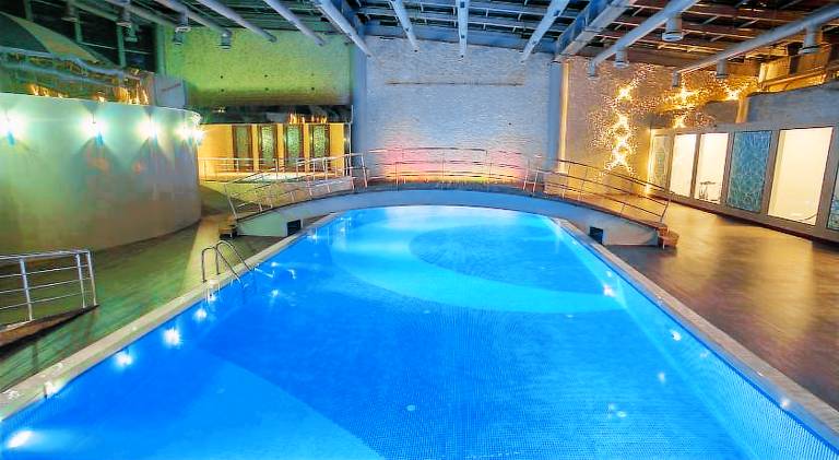 Nice serviced apartment with terrace, pool & sauna | Pet-friendly — photo 4