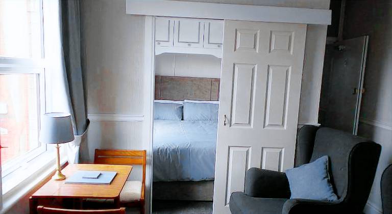 Holiday apartment with garden — photo 2