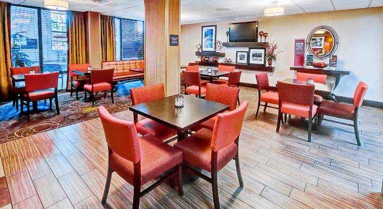 Hampton Inn Clarksville — photo 5