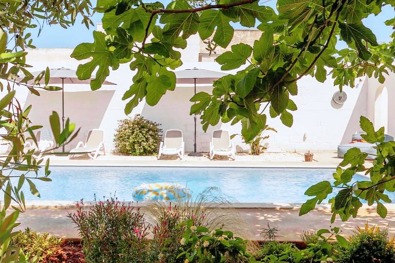 Villa mit Pool in den Weinbergen von Manduria