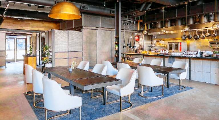 The Foundry Hotel Asheville, Curio Collection by Hilton — photo 4
