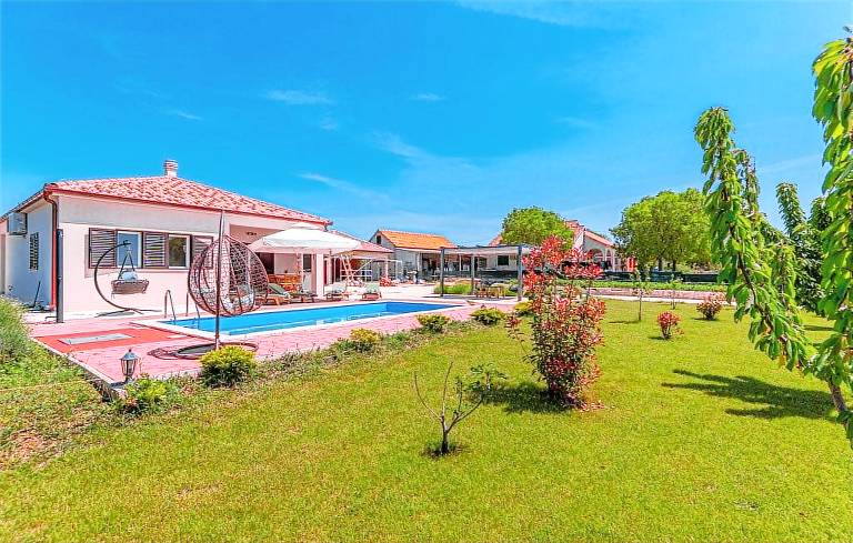Villa  Drinovci