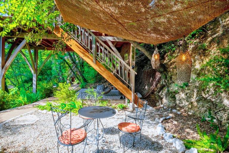 Holiday treehouse "Bagheera" with Shared Pool, Private Terrace & Wi-Fi — photo 5